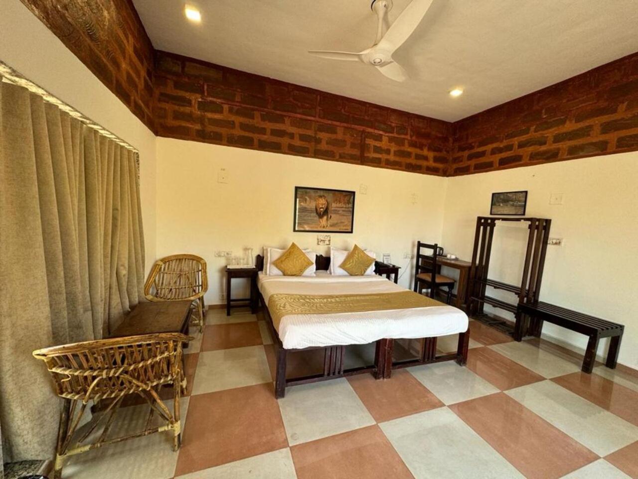 Gir Lions Paw Resort With Swimming Pool Sasan Gir Dış mekan fotoğraf