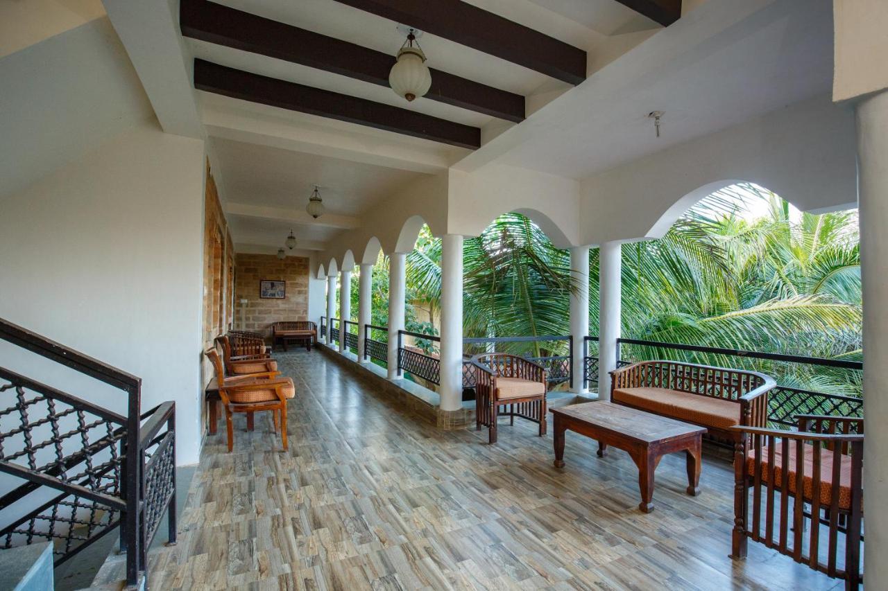 Gir Lions Paw Resort With Swimming Pool Sasan Gir Dış mekan fotoğraf