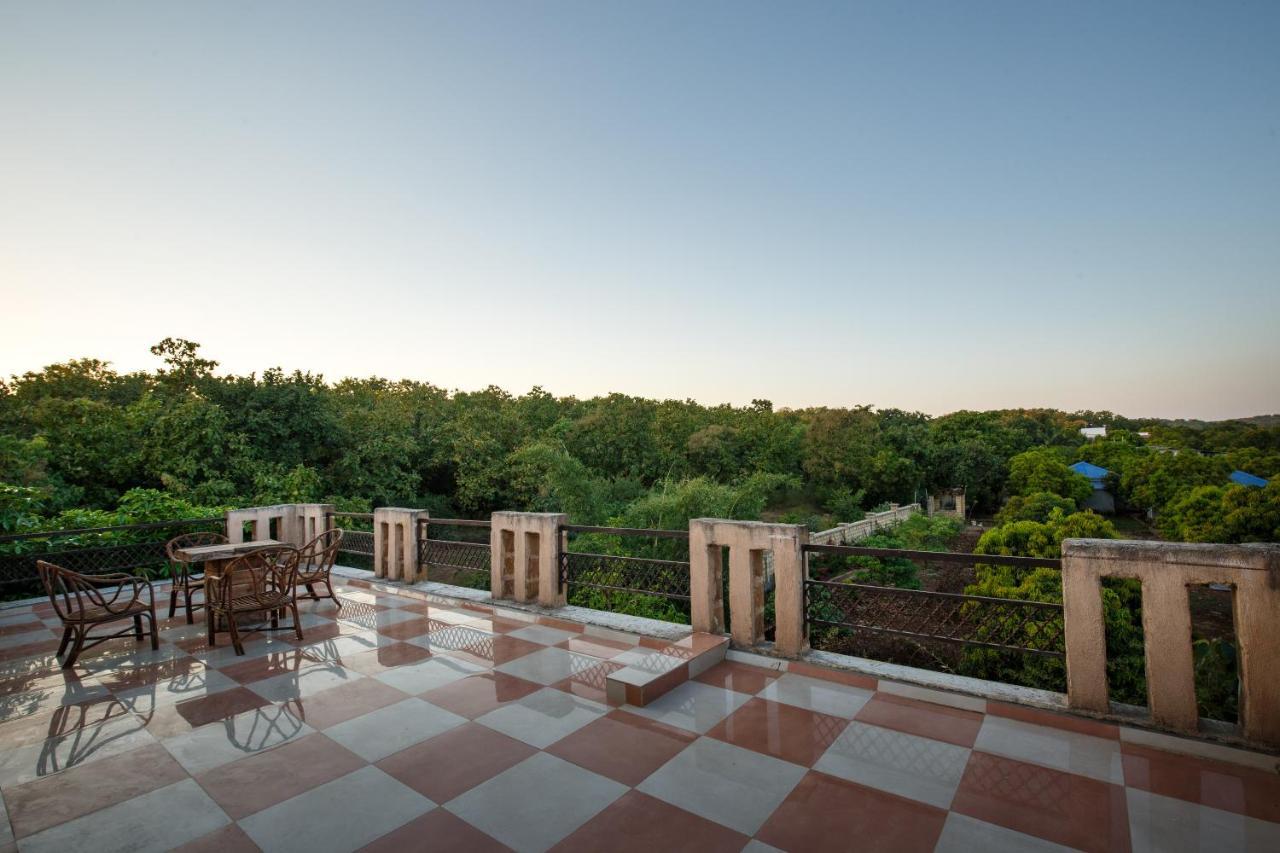 Gir Lions Paw Resort With Swimming Pool Sasan Gir Dış mekan fotoğraf